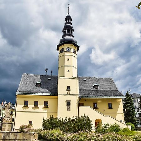Penzion U Skoly Staré Město Bagian luar foto