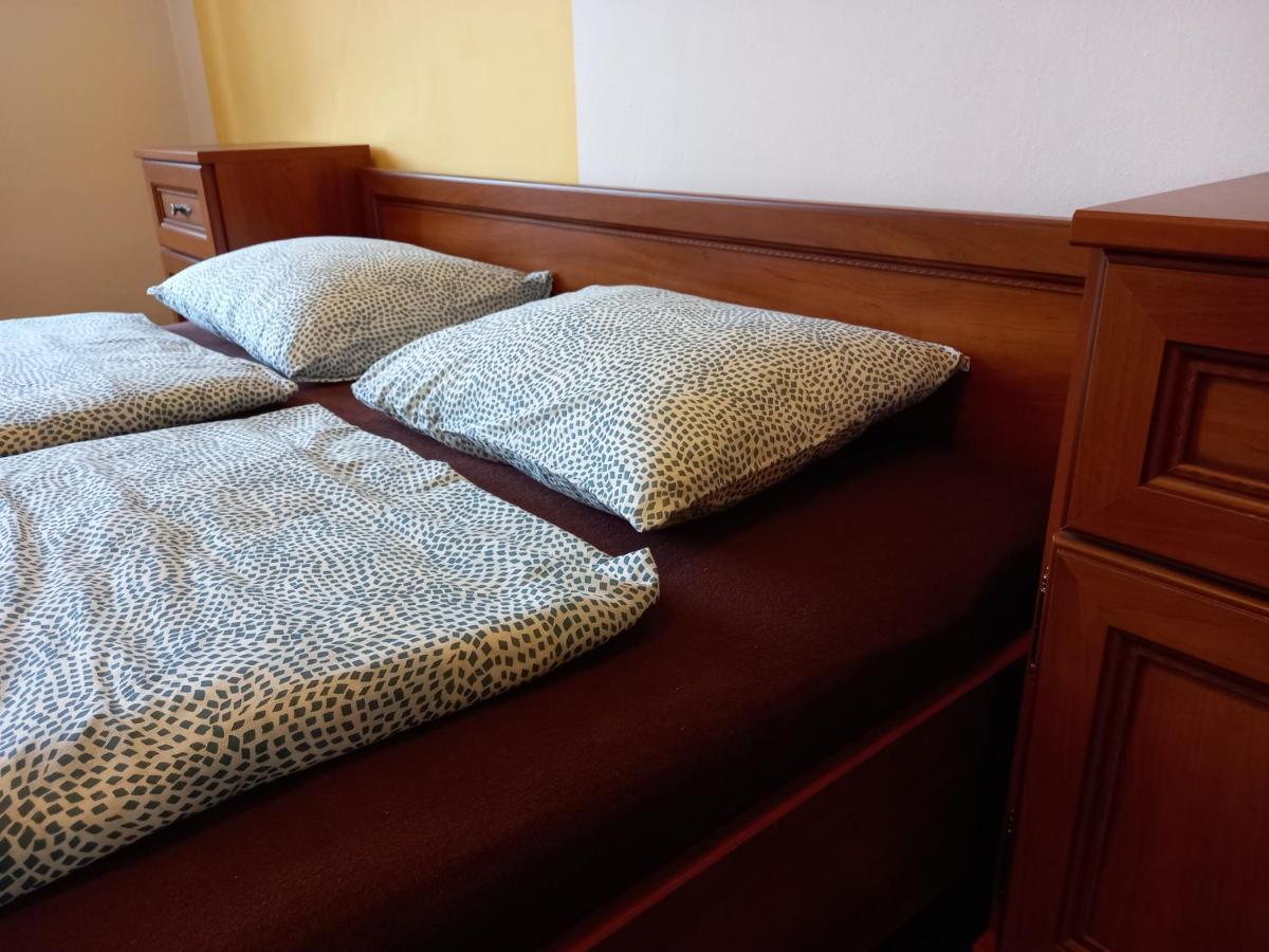 Penzion U Skoly Staré Město Bagian luar foto