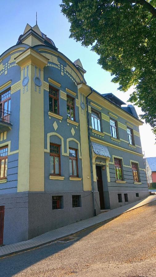 Penzion U Skoly Staré Město Bagian luar foto